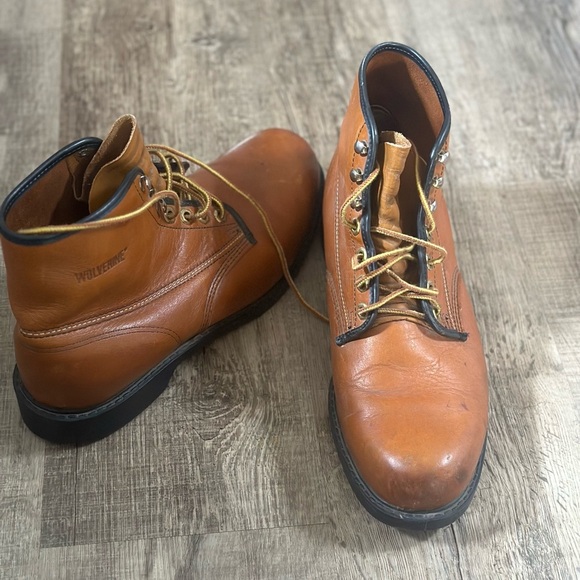 Wolverine Brown Leather Men\'s Boots, oil proof, rare find, excellent boots